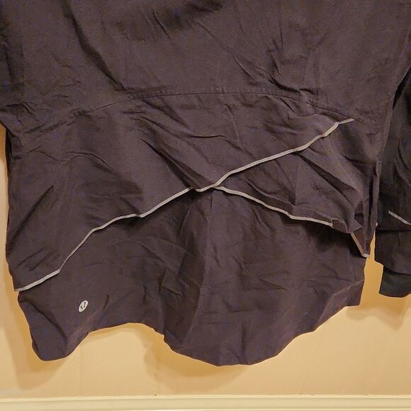 Lululemon Women's "fast & Free" Black Windbreaker Jacket Size 4 - Picture 9 of 10